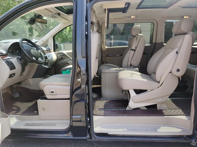 Mercedes-Benz V-Class 2014 thumb 9