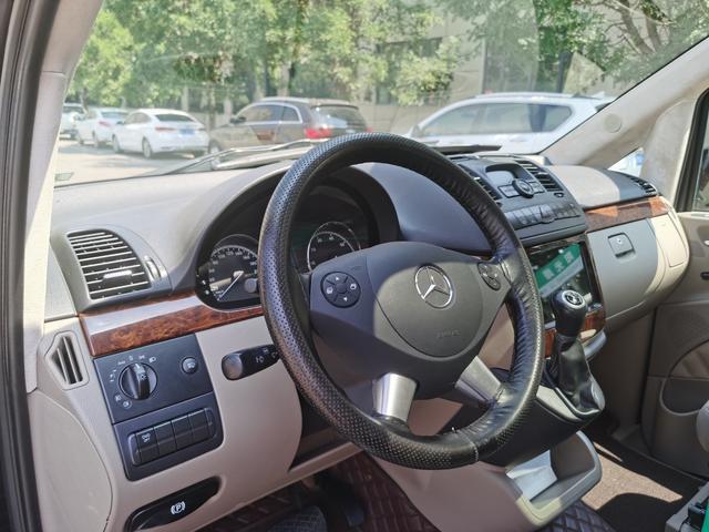 Mercedes-Benz V-Class 2014 thumb 11