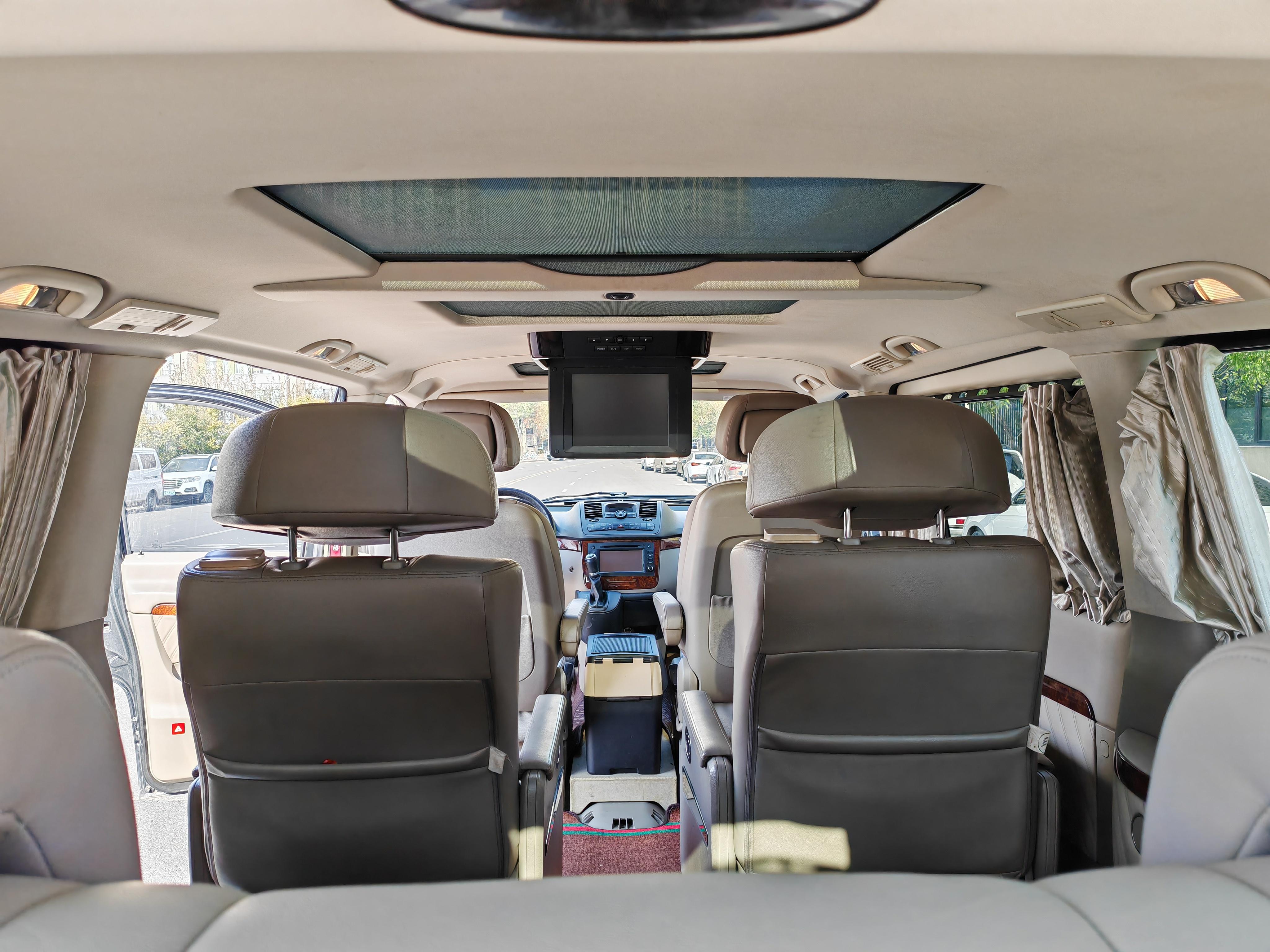 Mercedes-Benz V-Class 2013 thumb 11