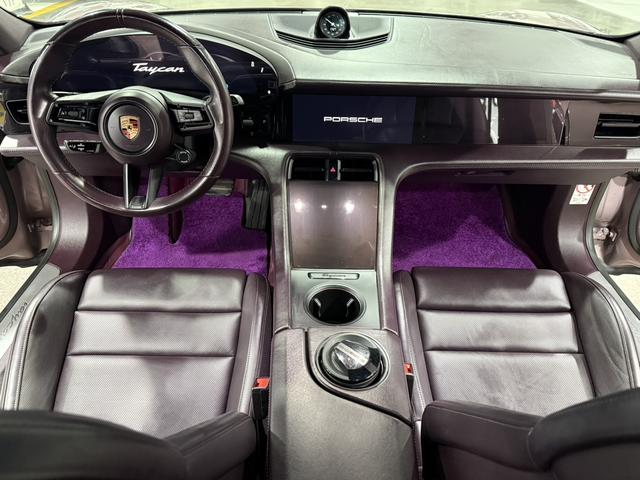 Porsche Taycan 2022 thumb 2