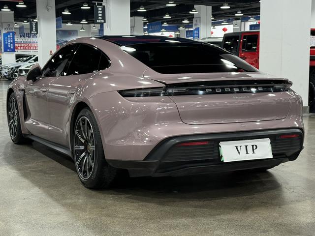 Porsche Taycan 2022 thumb 8