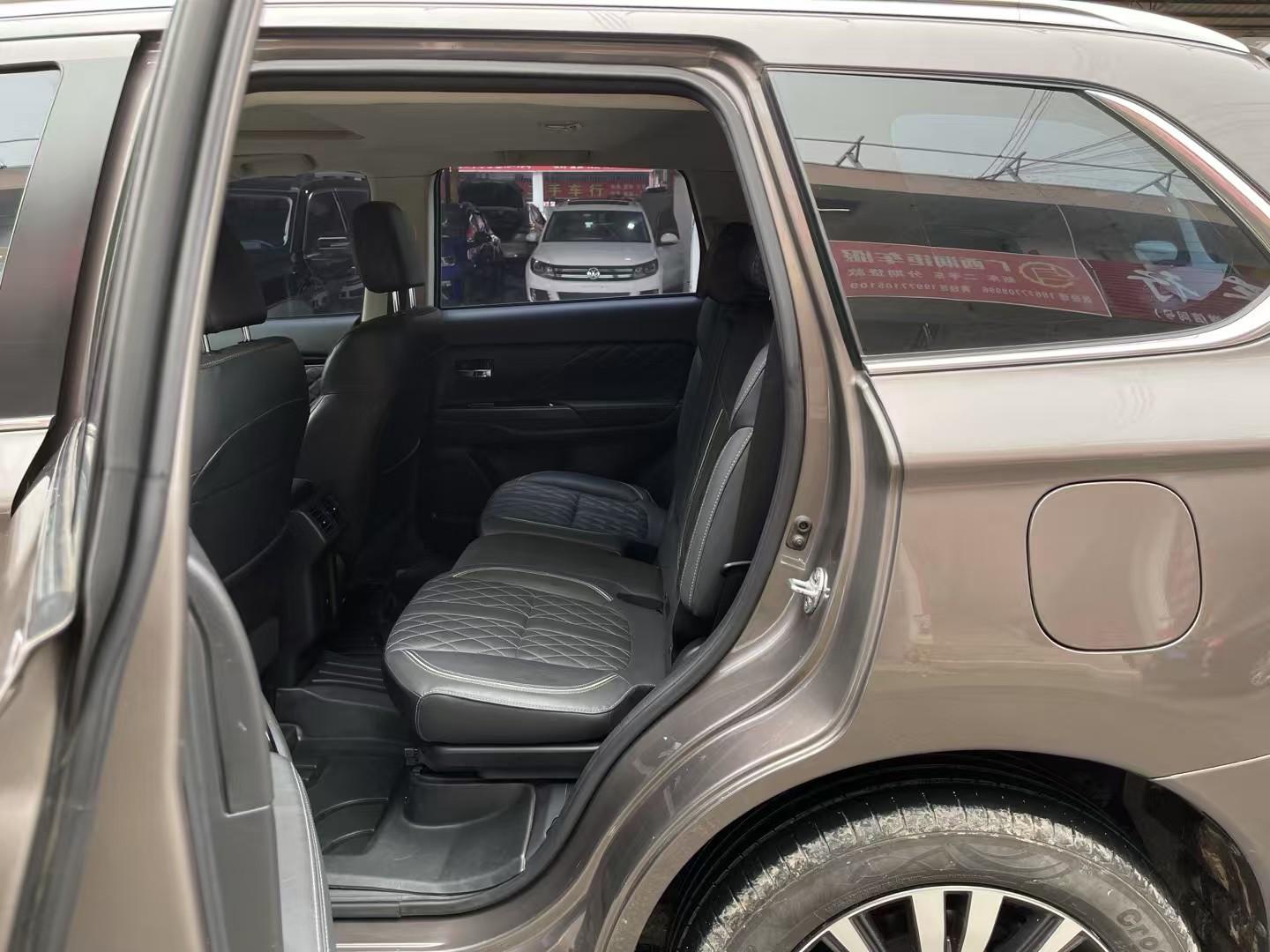 Mitsubishi Outlander 2022 thumb 7