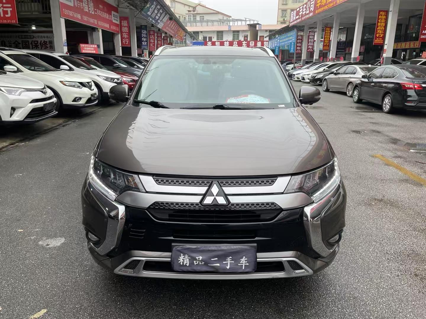 Mitsubishi Outlander 2022 thumb 9