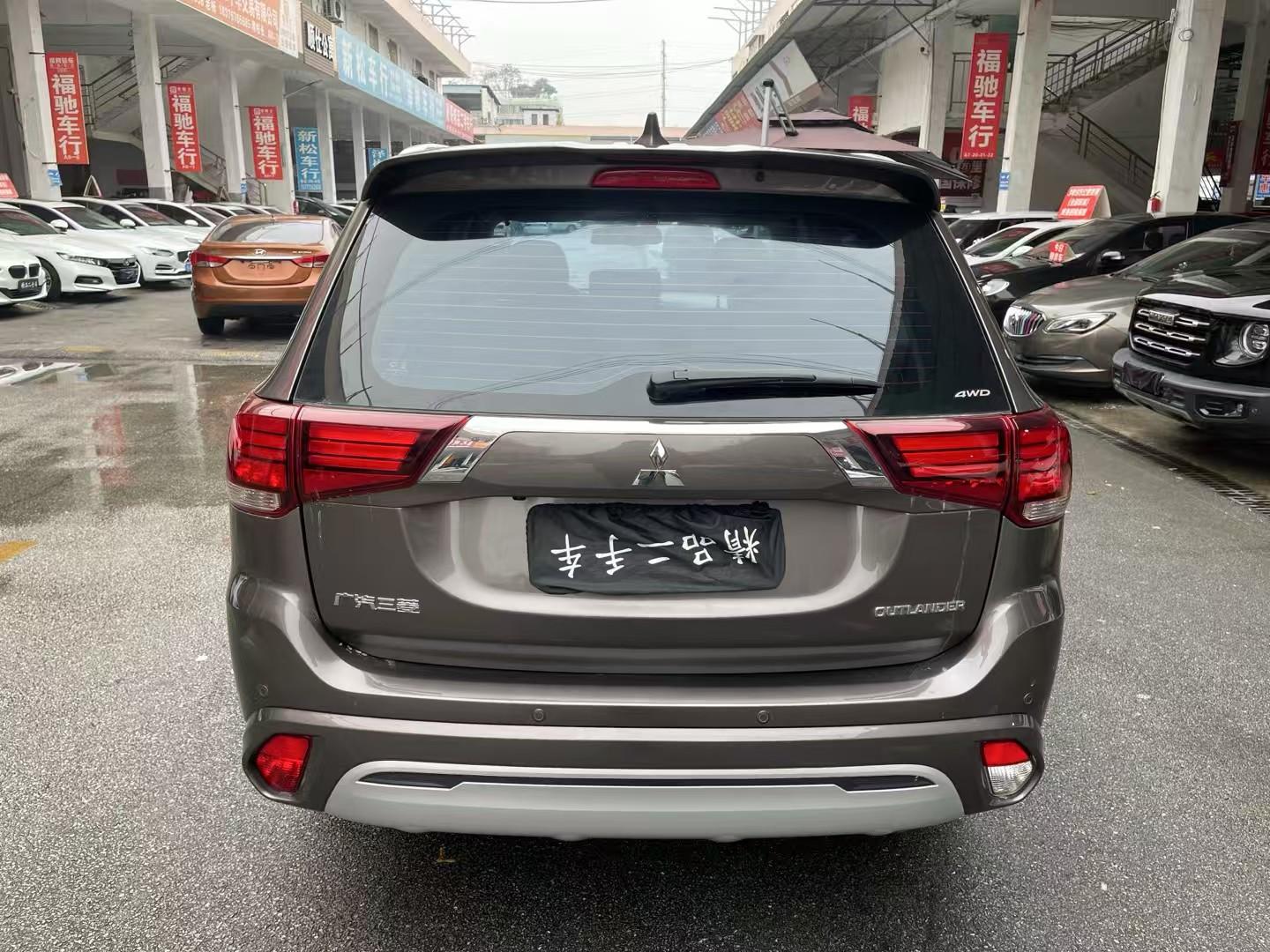 Mitsubishi Outlander 2022 thumb 12