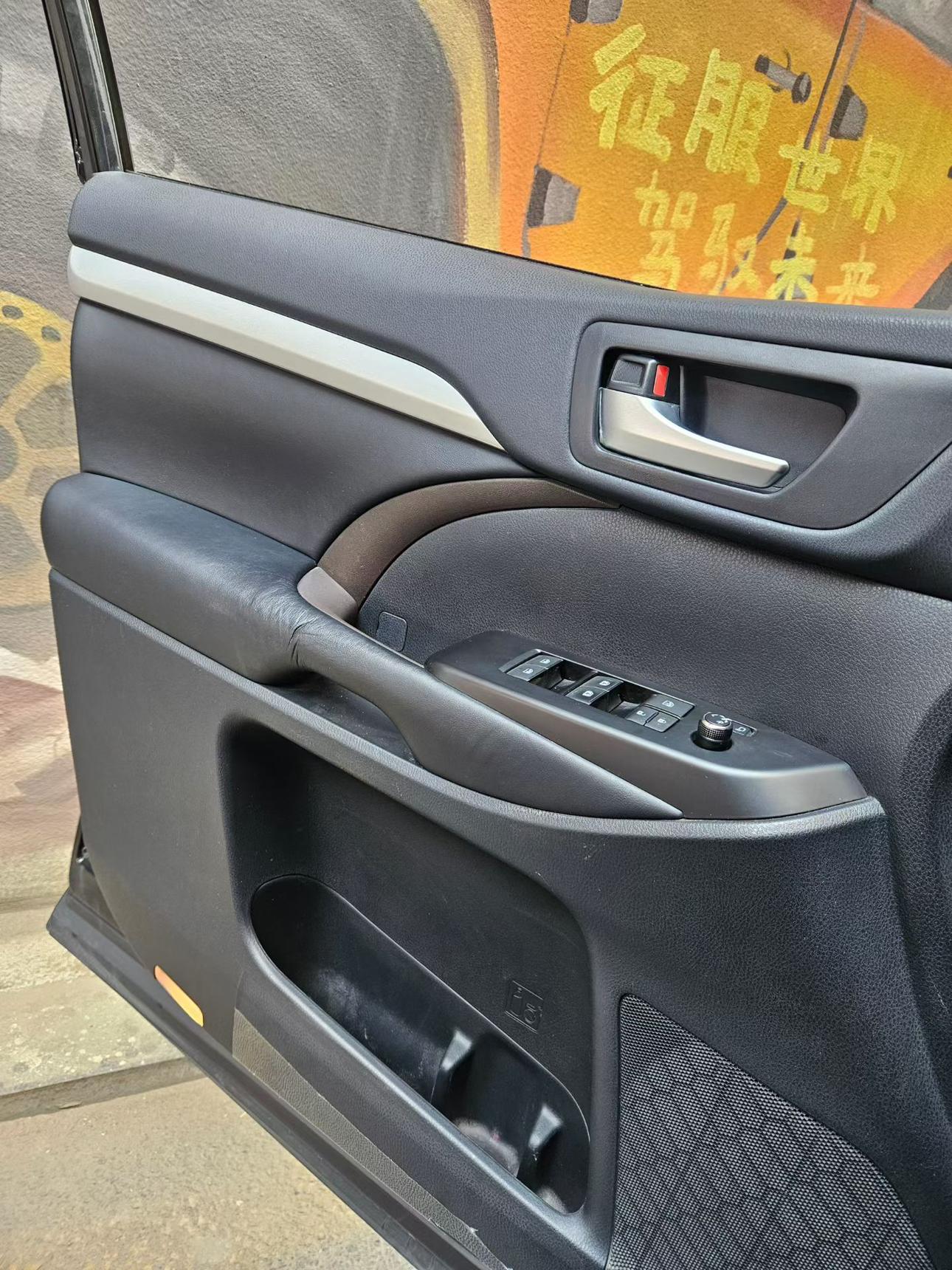 Toyota Highlander 2020 thumb 3