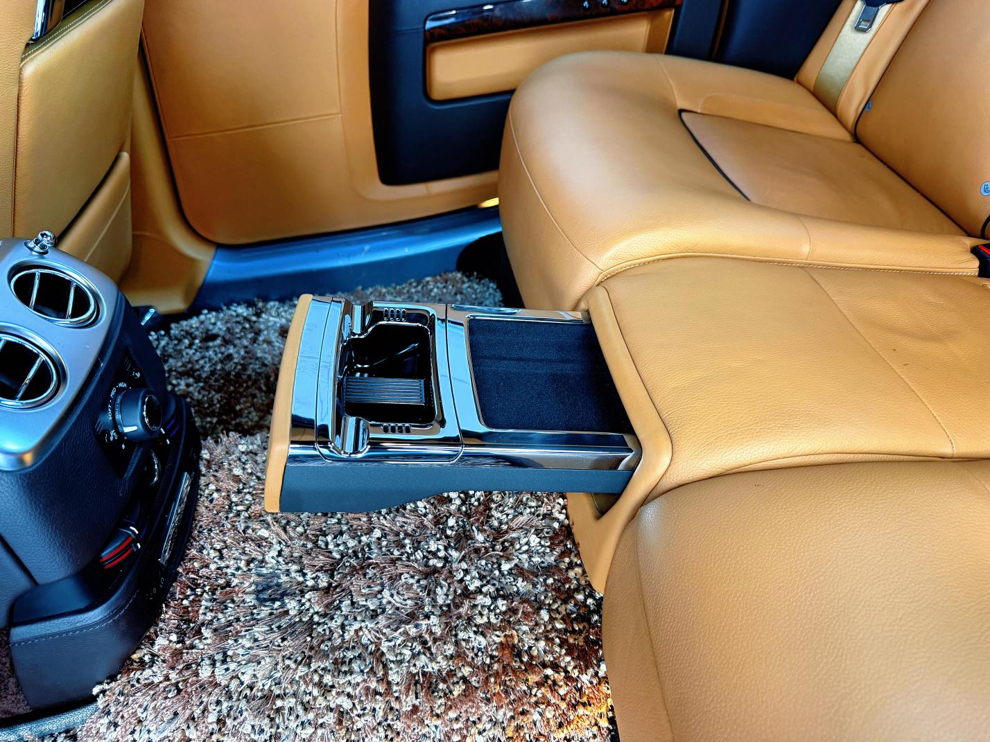 Rolls-Royce Ghost 2014 thumb 8