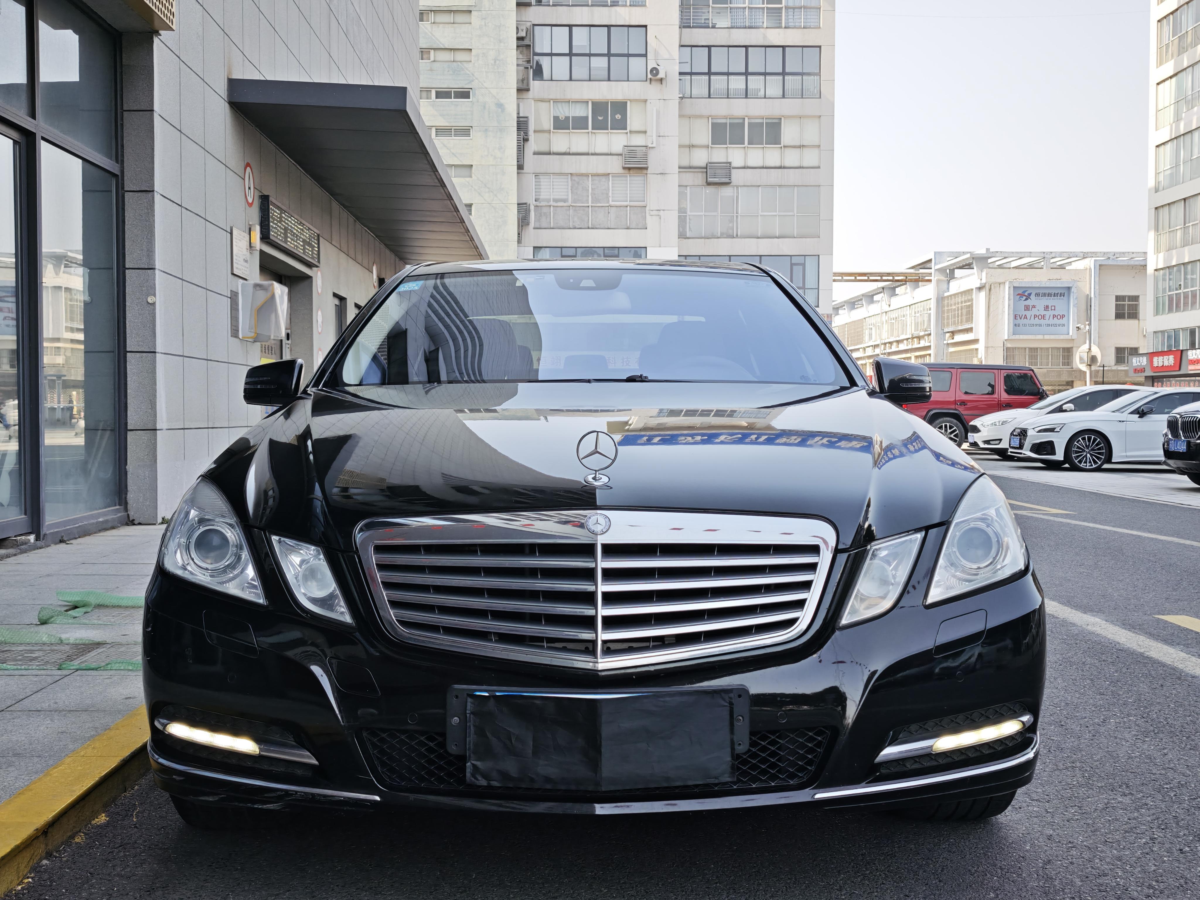 Mercedes-Benz E-Class 2012 thumb 9