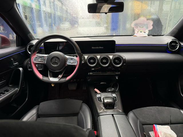 Mercedes-Benz A-Class 2019 thumb 4