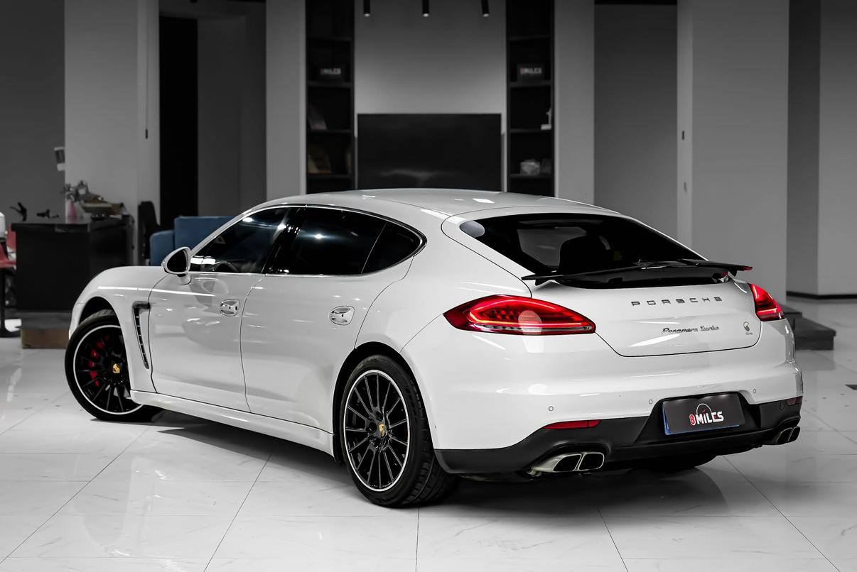 Porsche Panamera 2014 thumb 3