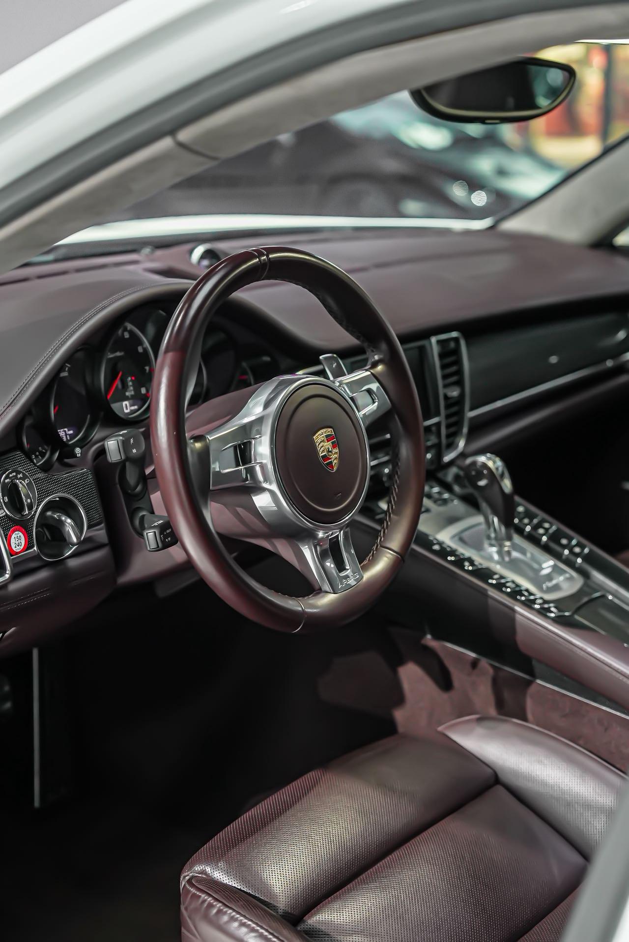 Porsche Panamera 2014 thumb 10