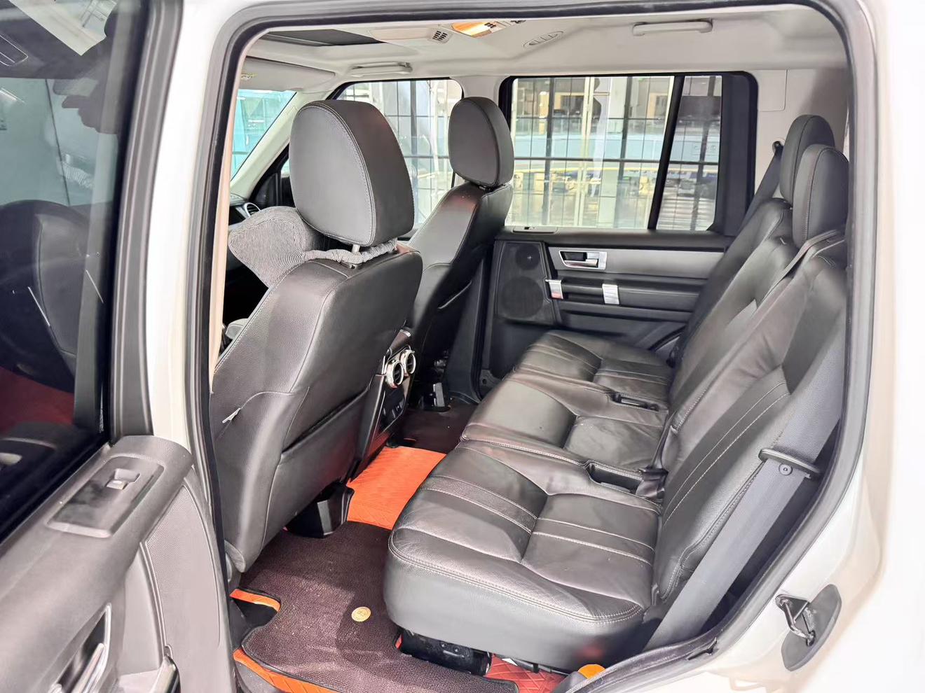 Land Rover Discovery 2011 thumb 7