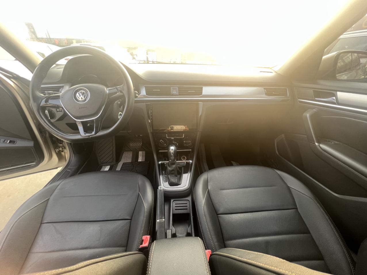 Volkswagen Bora 2017 thumb 7