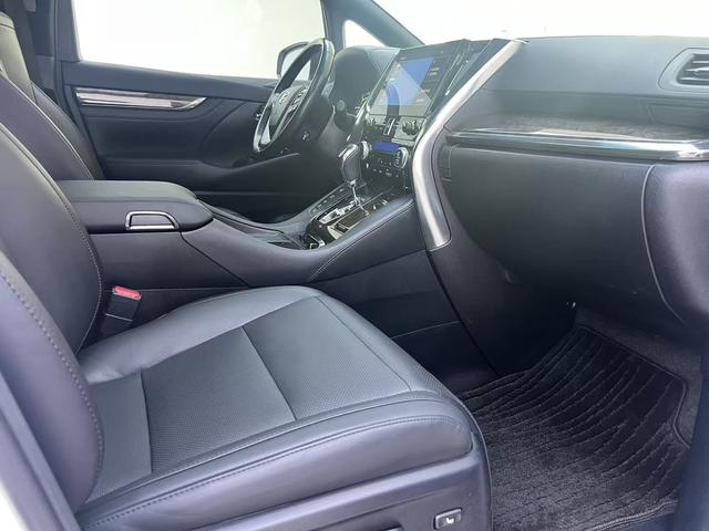 Toyota Alphard 2021 thumb 2