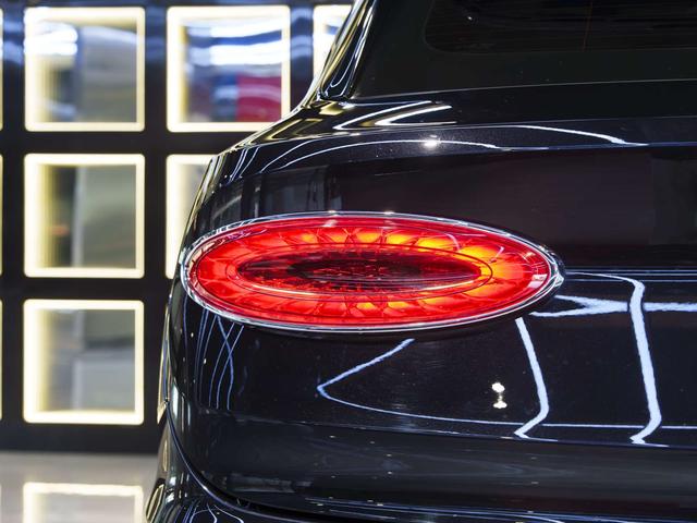 Bentley Bentayga 2021 thumb 8