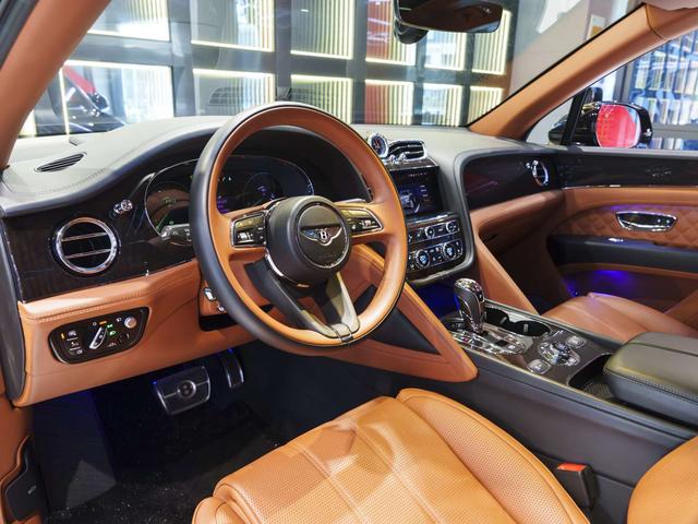 Bentley Bentayga 2021 thumb 10