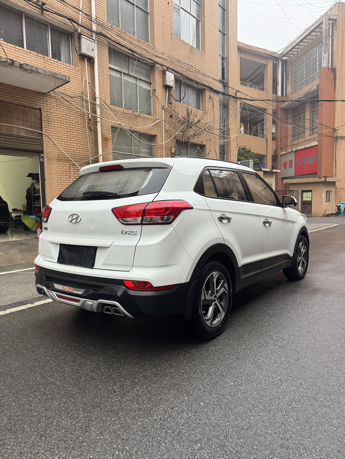 Hyundai ix25 2019 thumb 5