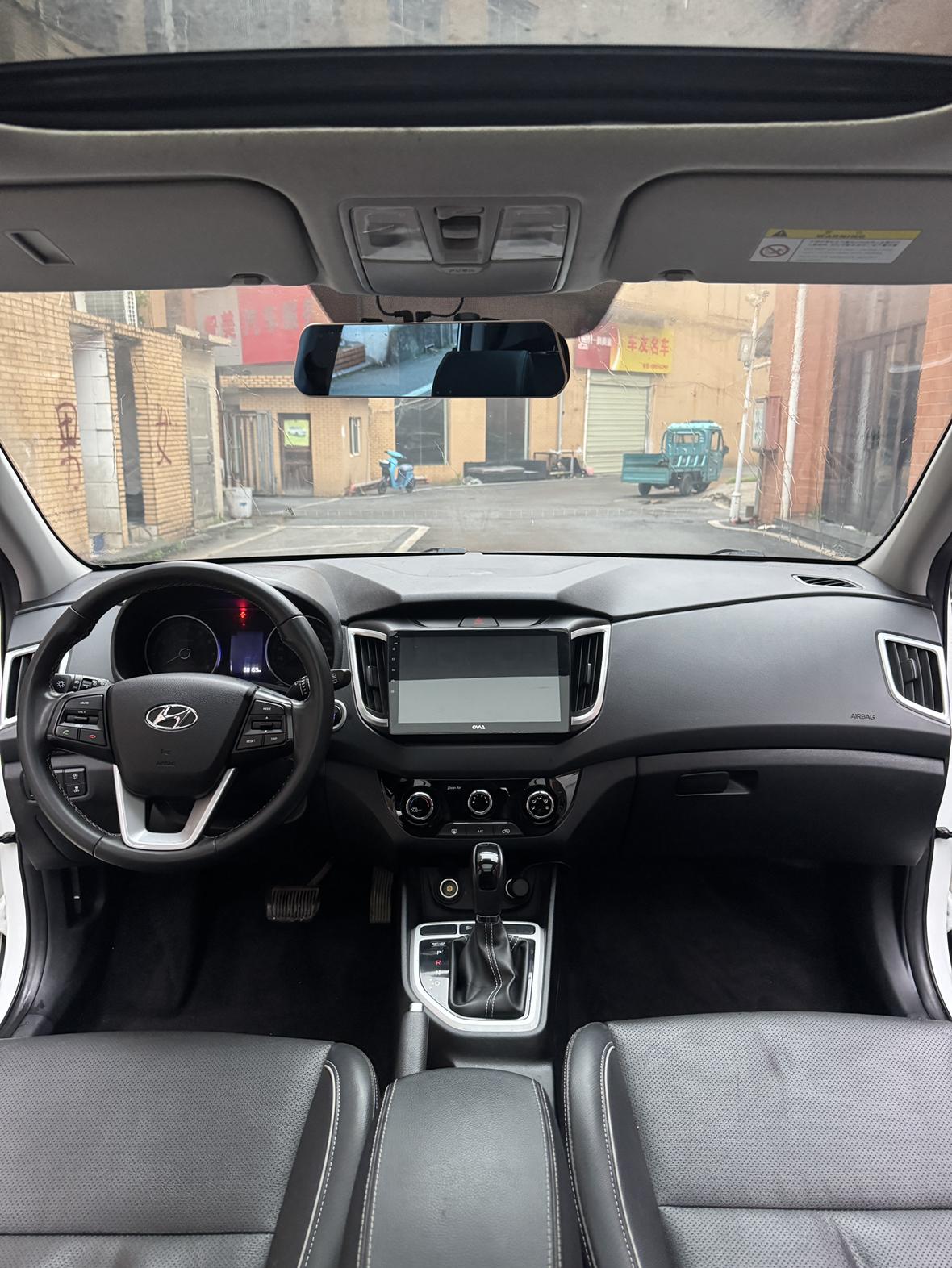 Hyundai ix25 2019 thumb 6