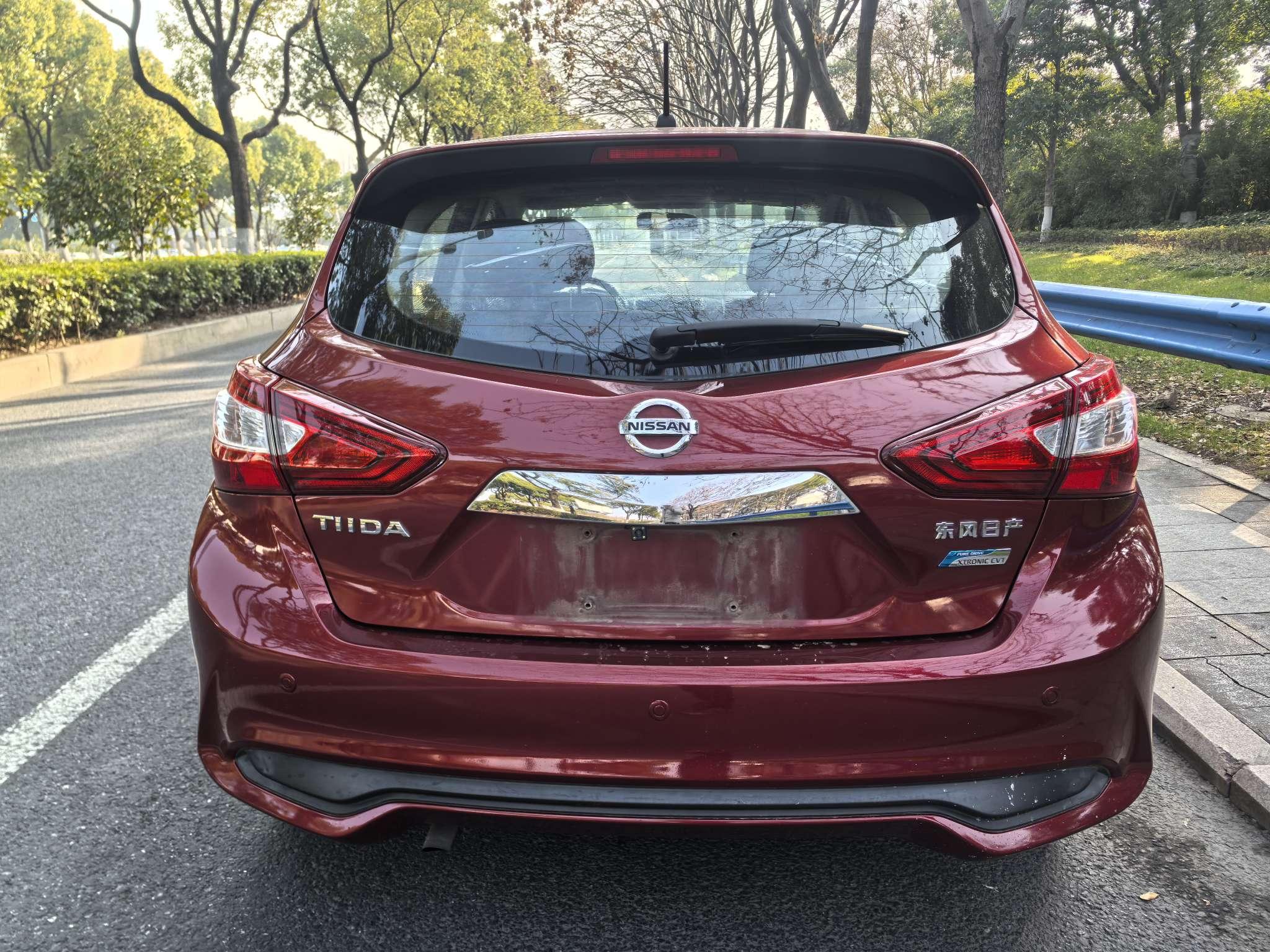 Nissan Tiida 2018 thumb 2