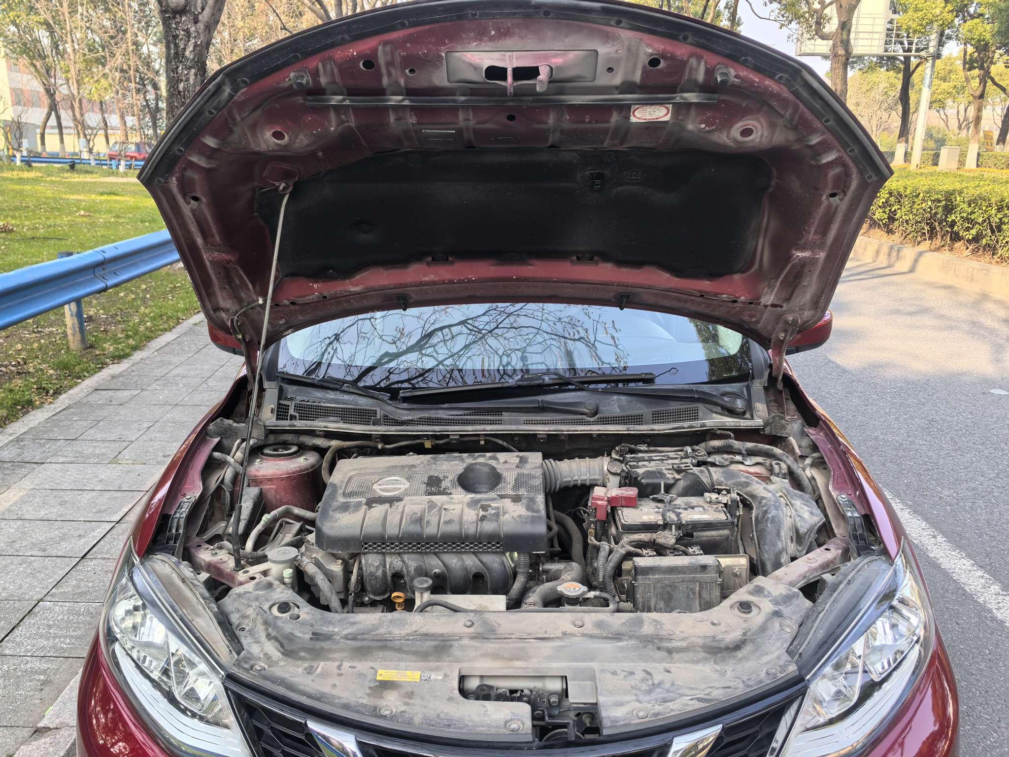 Nissan Tiida 2018 thumb 4