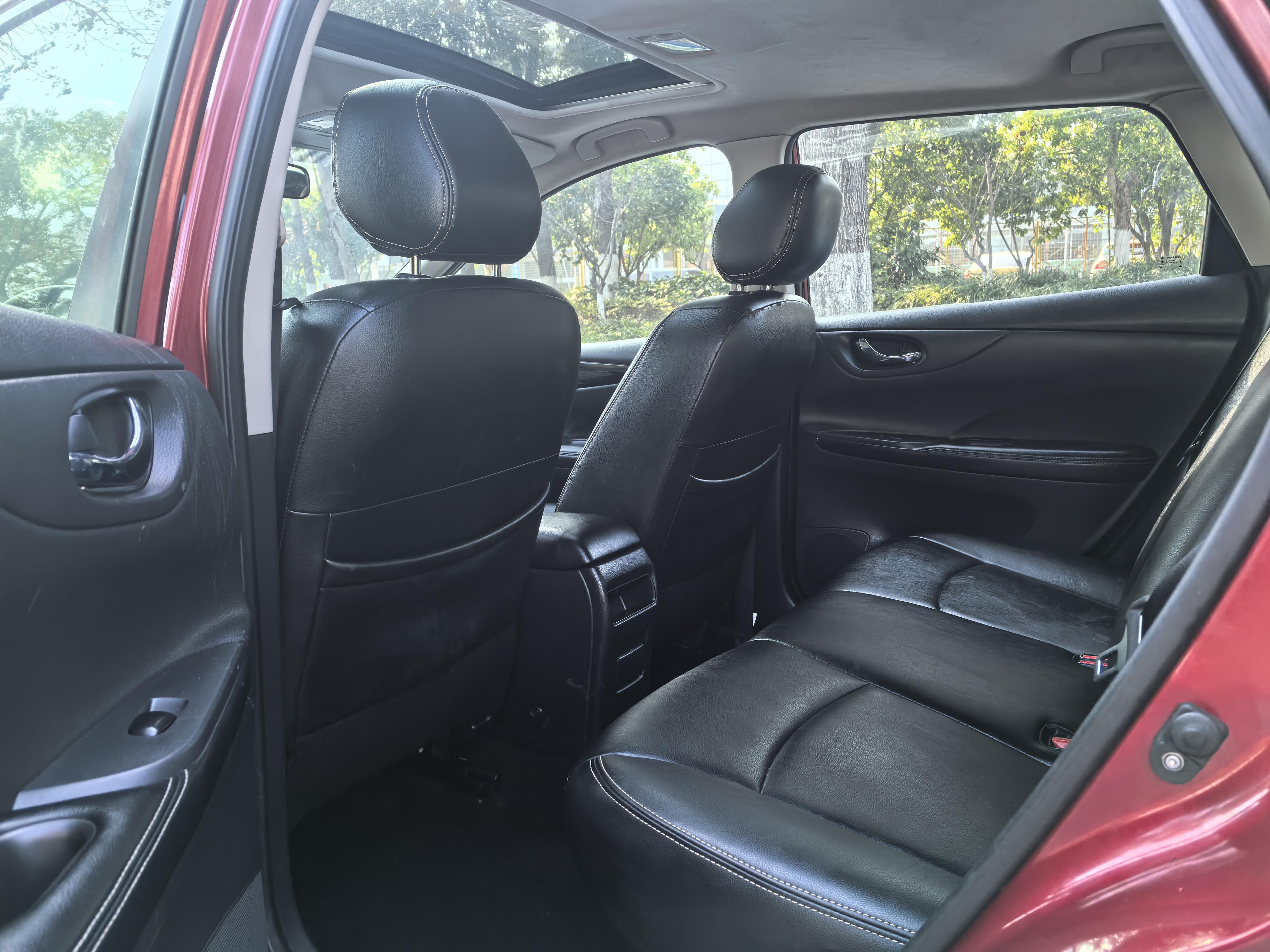Nissan Tiida 2018 thumb 7