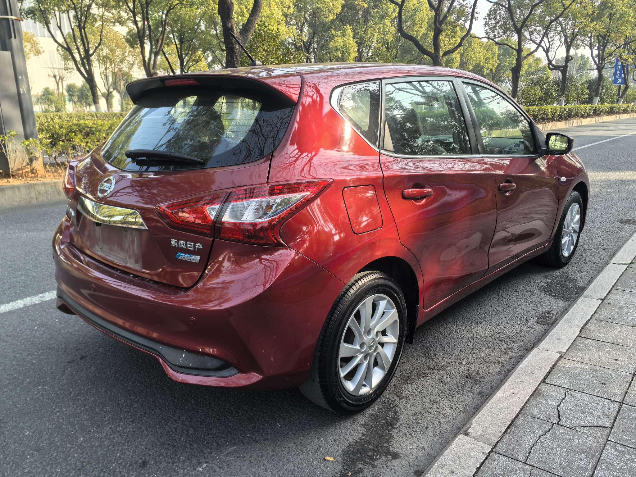 Nissan Tiida 2018 thumb 12