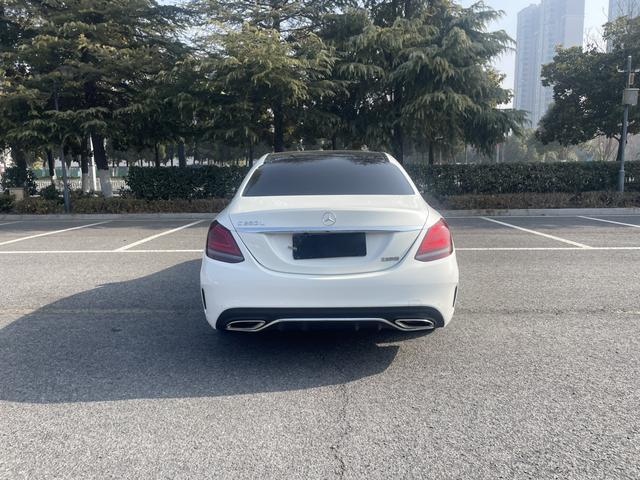 Mercedes-Benz C-Class 2019 thumb 4