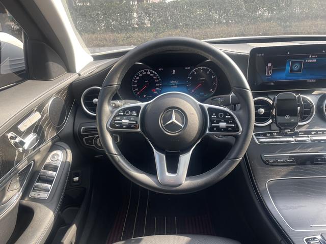 Mercedes-Benz C-Class 2019 thumb 12