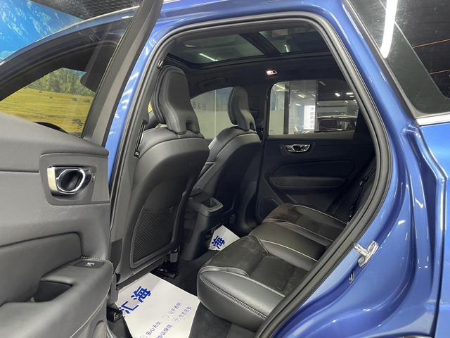 Volvo XC60 2019 thumb 4