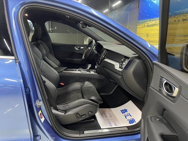 Volvo XC60 2019 thumb 5