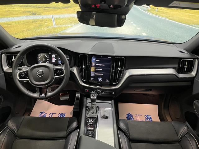 Volvo XC60 2019 thumb 8