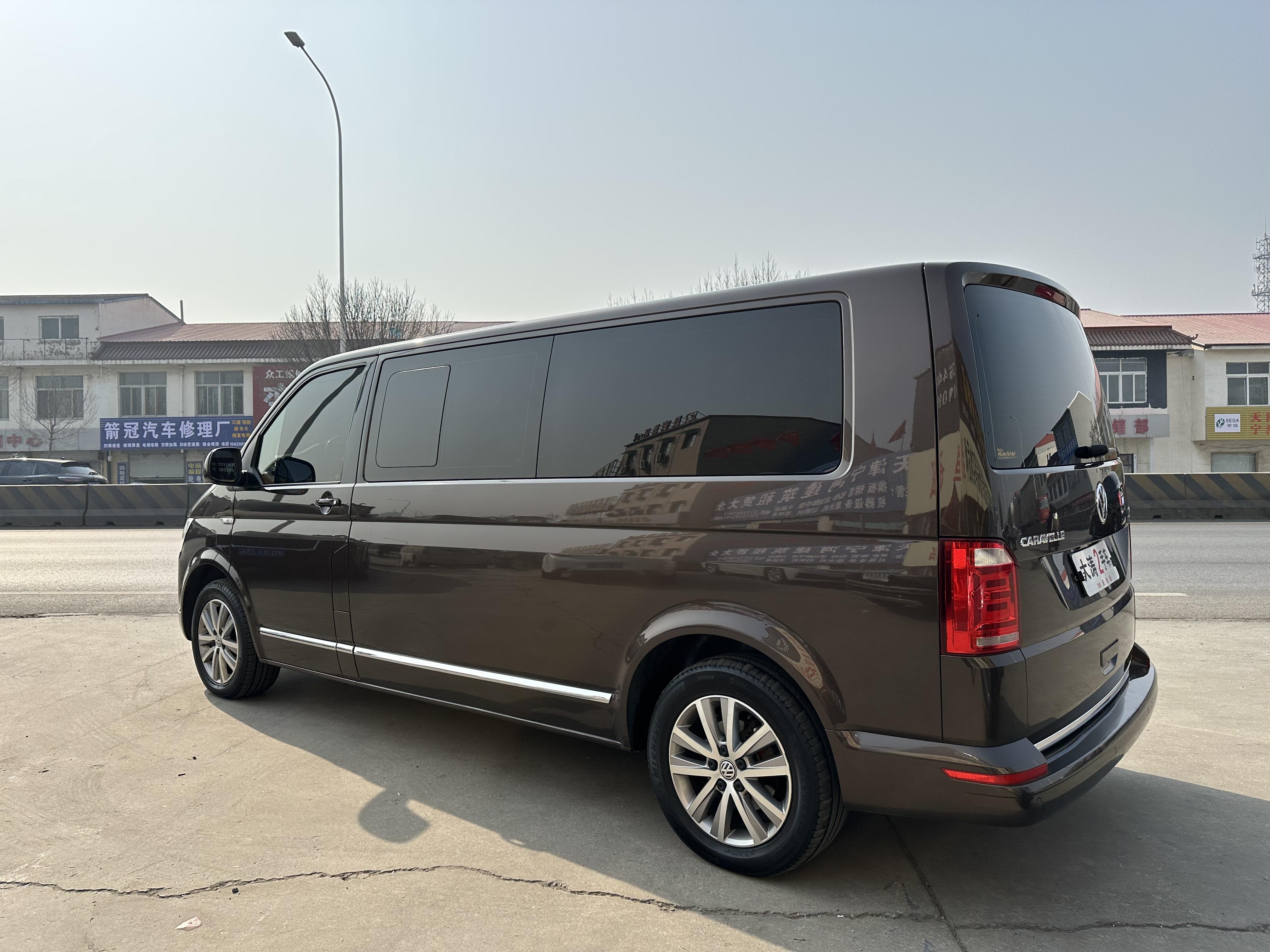 Volkswagen Caravelle 2017 thumb 3