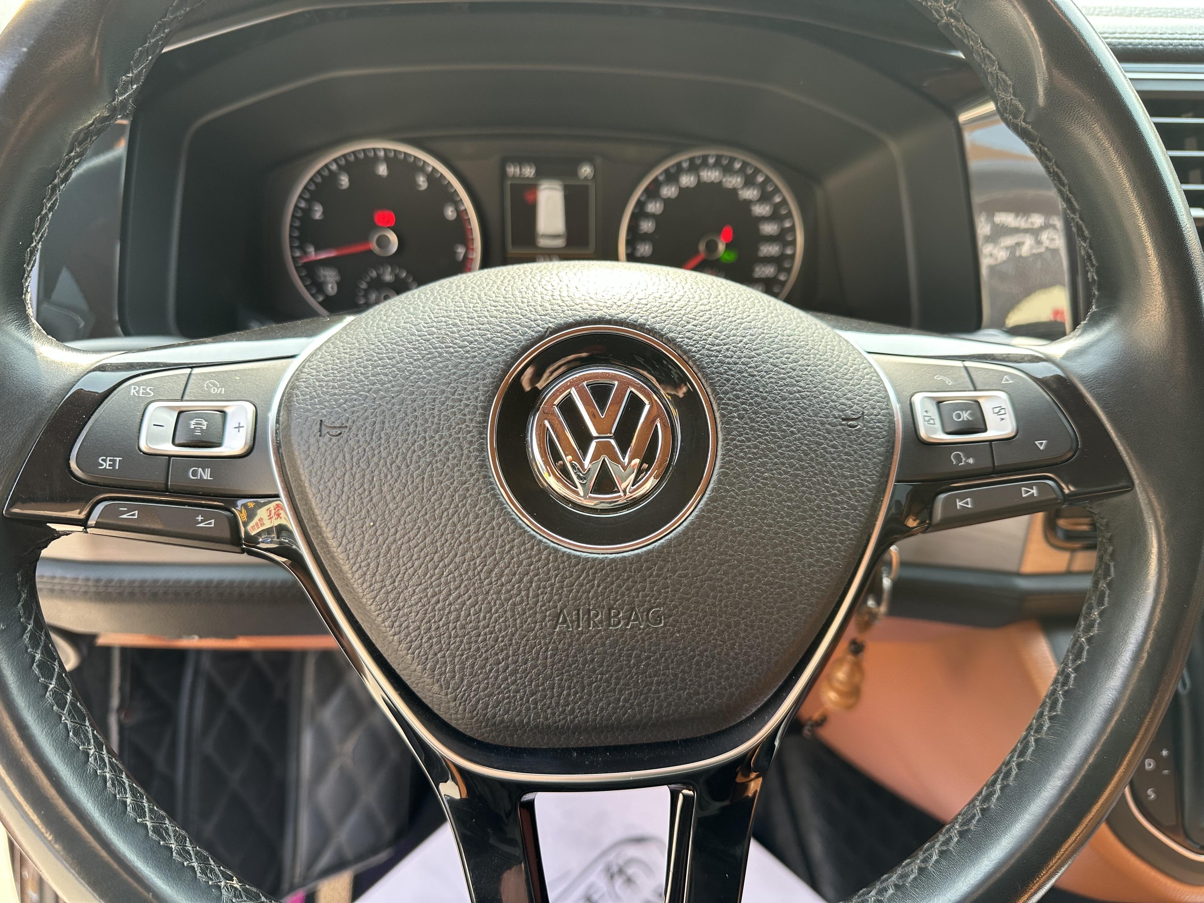 Volkswagen Caravelle 2017 thumb 7