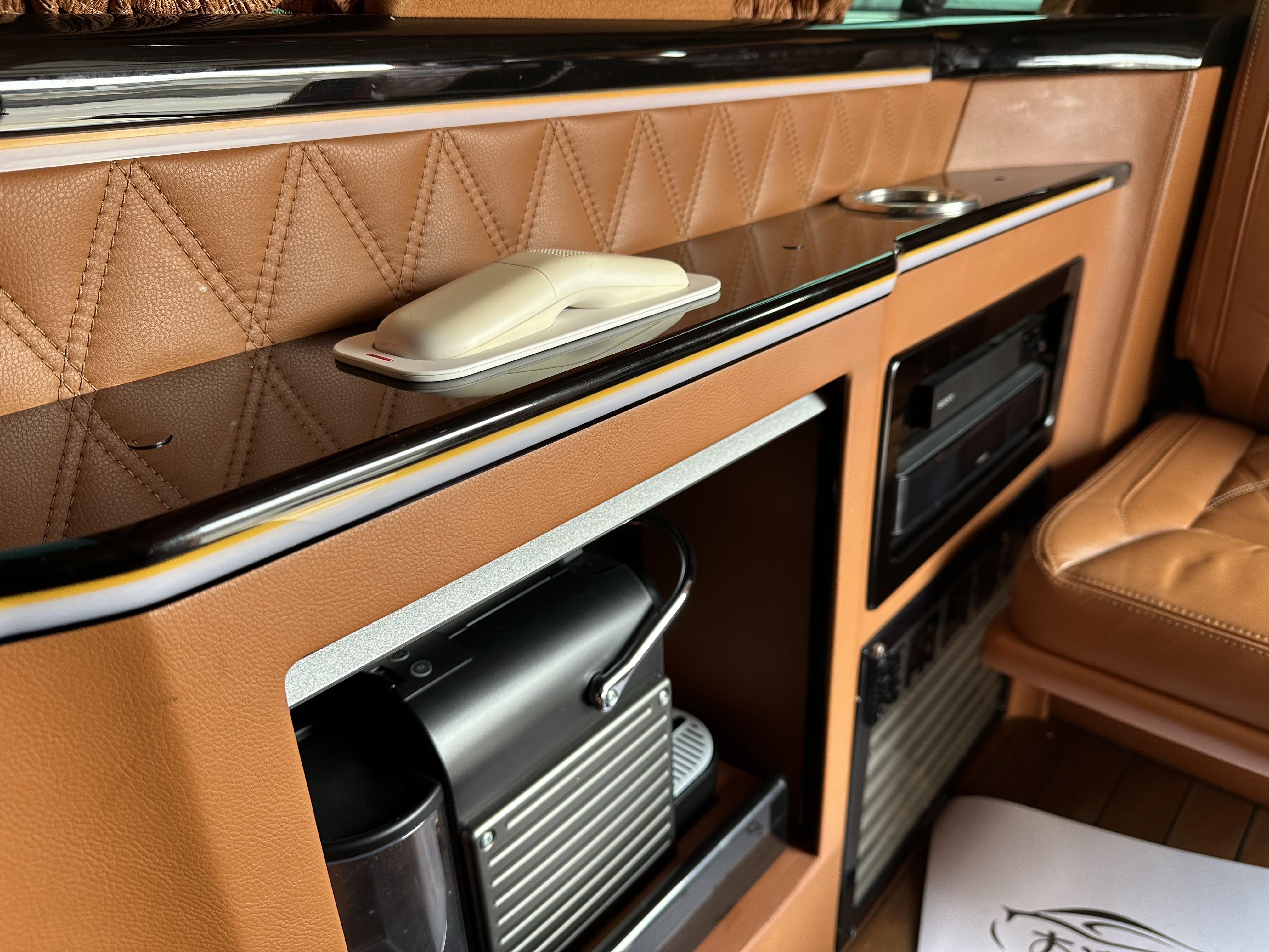 Volkswagen Caravelle 2017 thumb 8