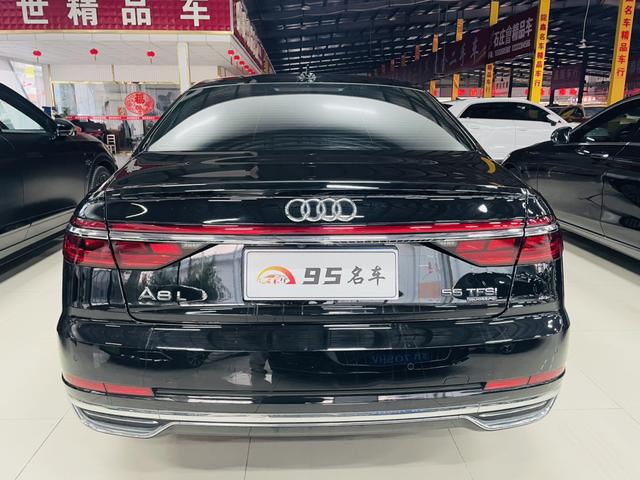 Audi A8 2021 thumb 2