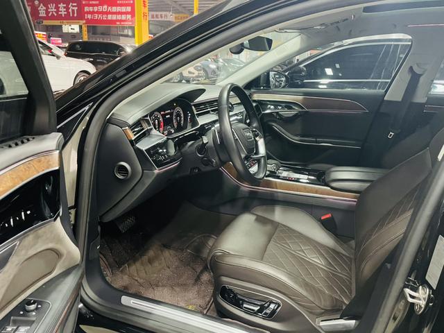 Audi A8 2021 thumb 5