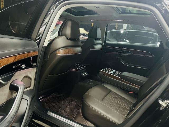 Audi A8 2021 thumb 9