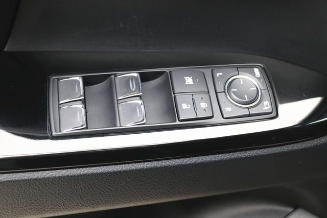 Lexus LX 2020 thumb 9