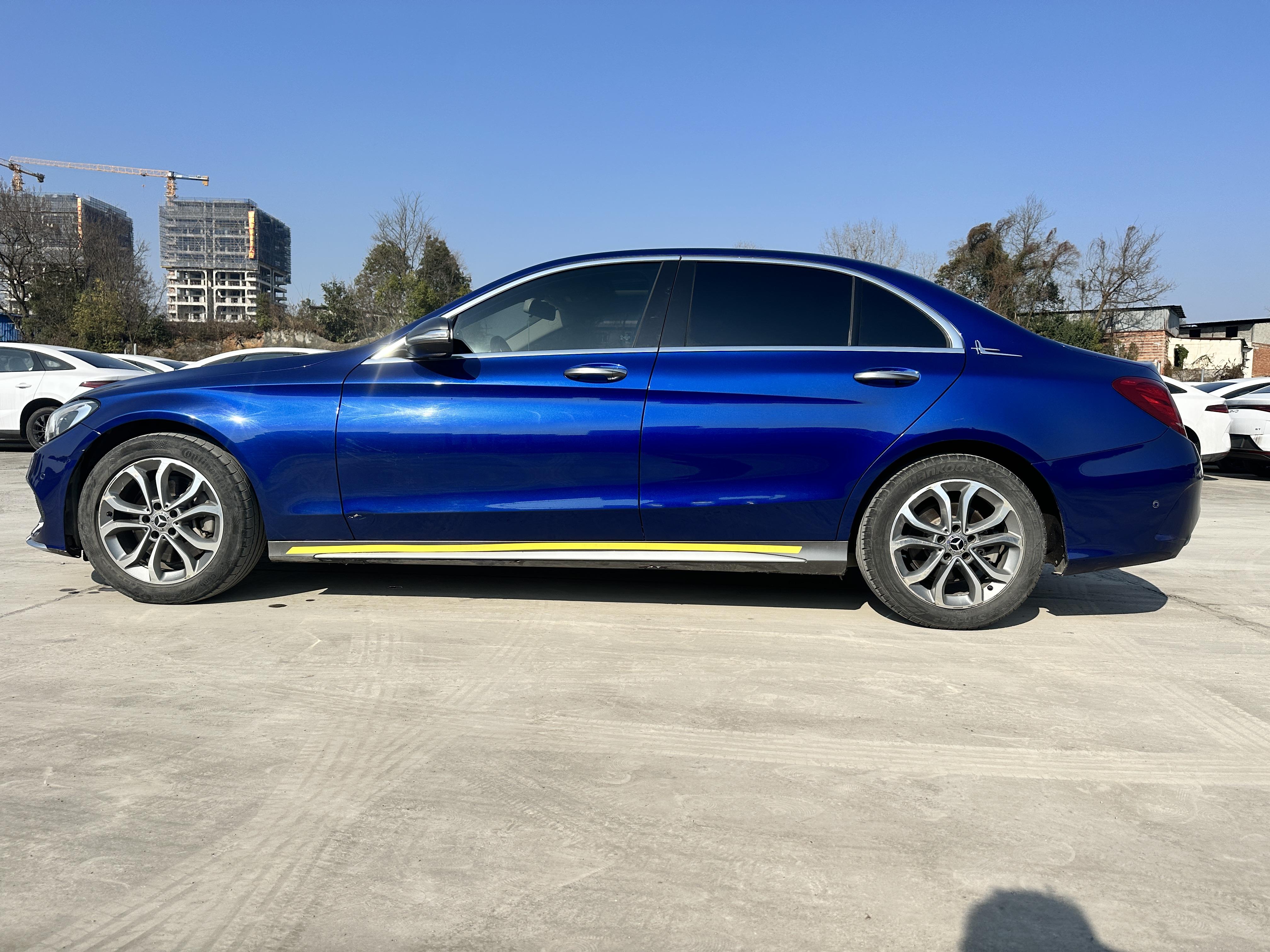 Mercedes-Benz C-Class 2018 thumb 2