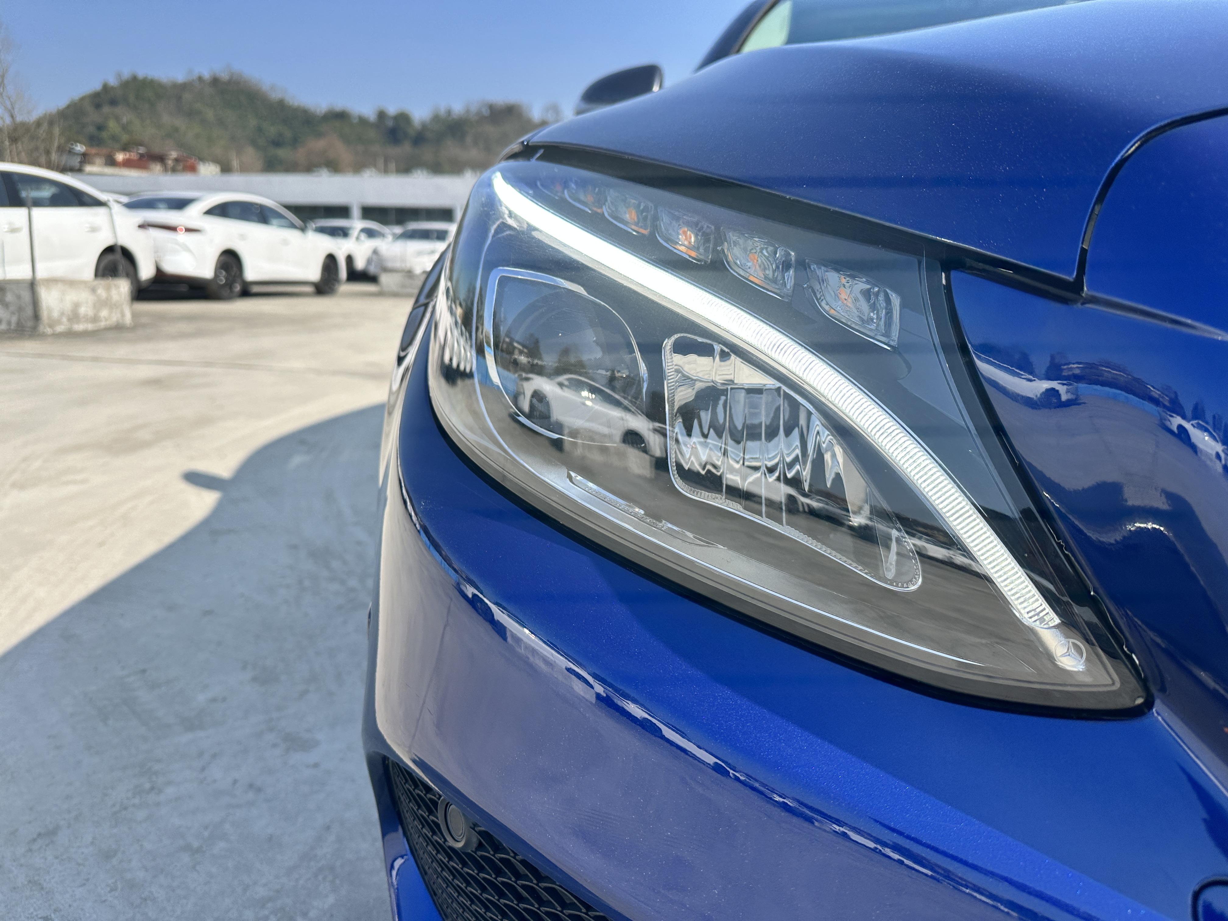 Mercedes-Benz C-Class 2018 thumb 6