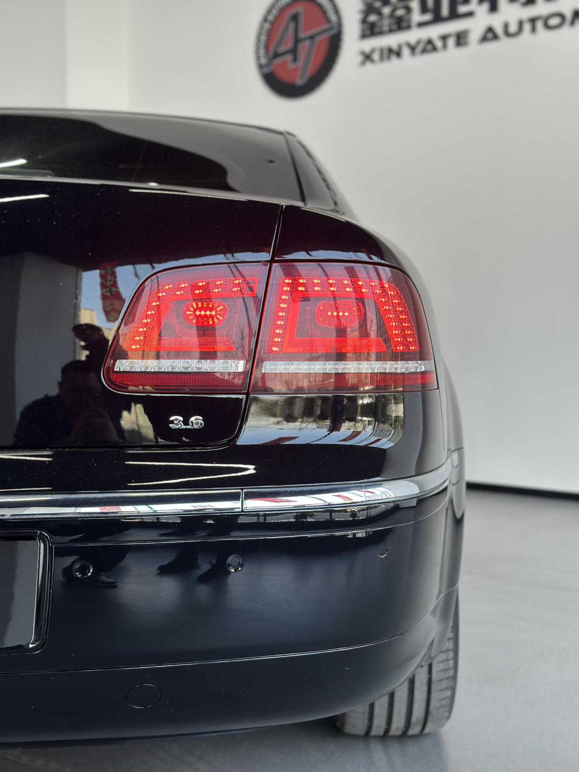Volkswagen Phaeton 2014 thumb 3