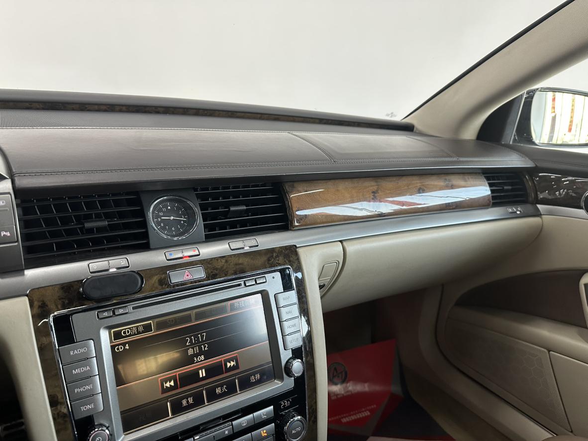 Volkswagen Phaeton 2014 thumb 5