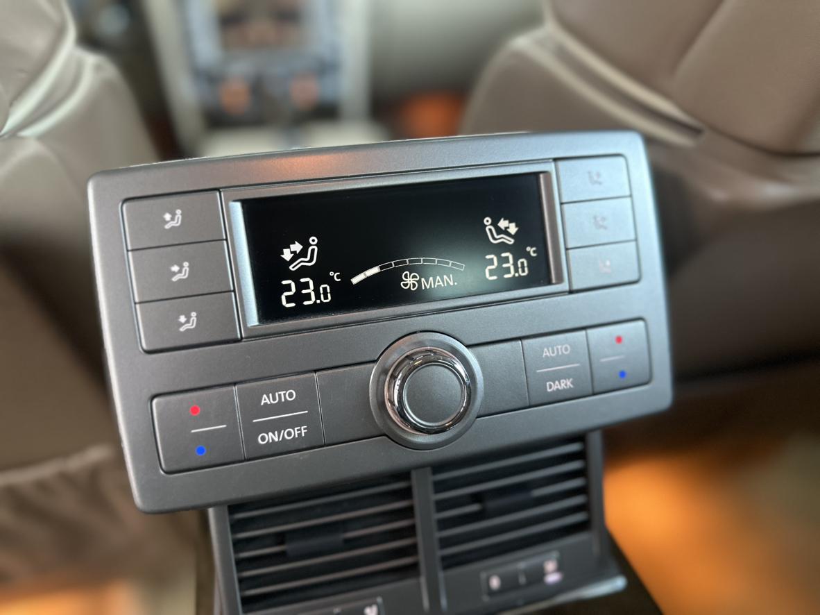 Volkswagen Phaeton 2014 thumb 9