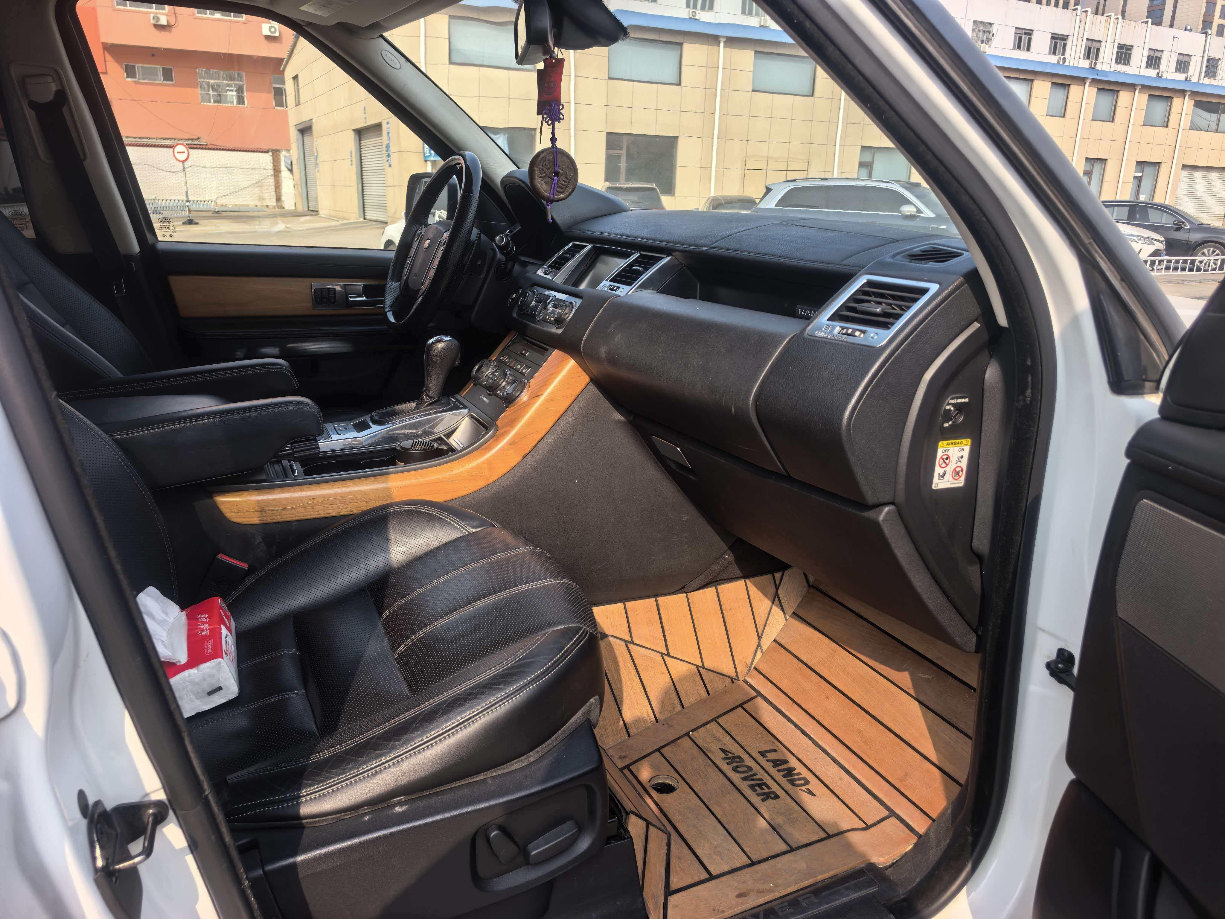 Land Rover Range Rover Sport 2012 thumb 5