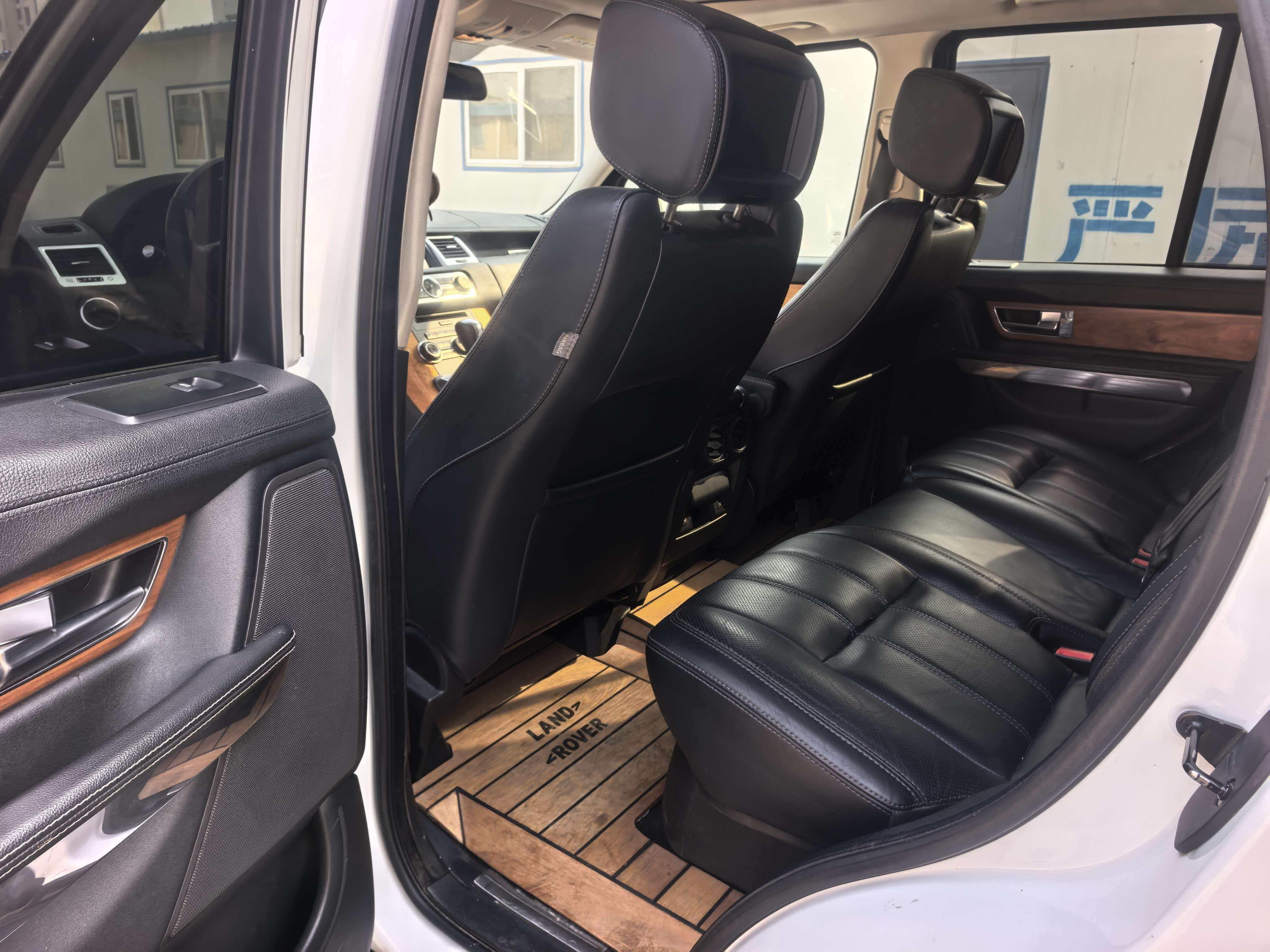 Land Rover Range Rover Sport 2012 thumb 9