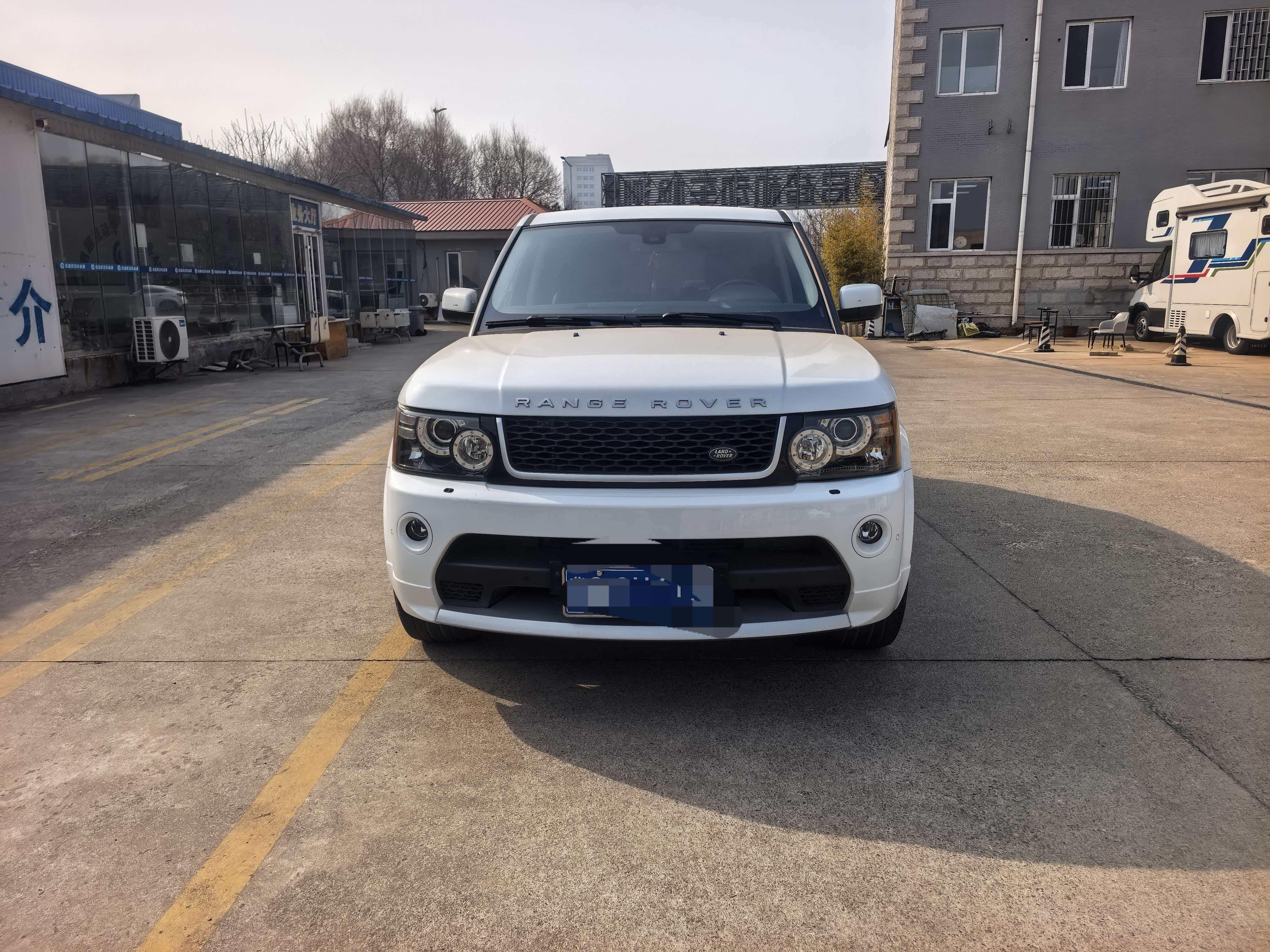 Land Rover Range Rover Sport 2012 thumb 12
