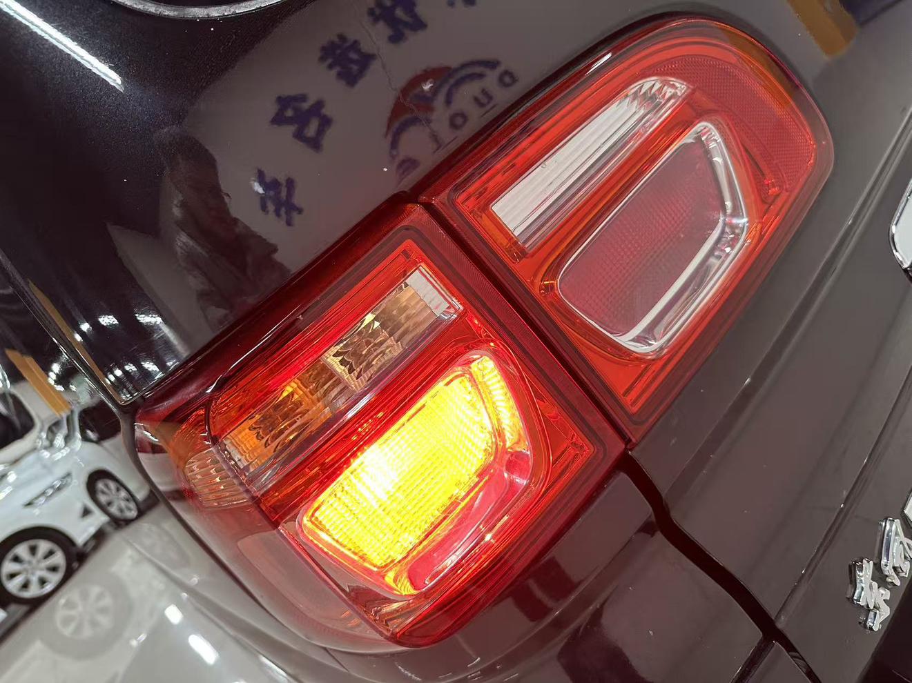 Dongfeng Fengxing Lingzhi 2019 thumb 6