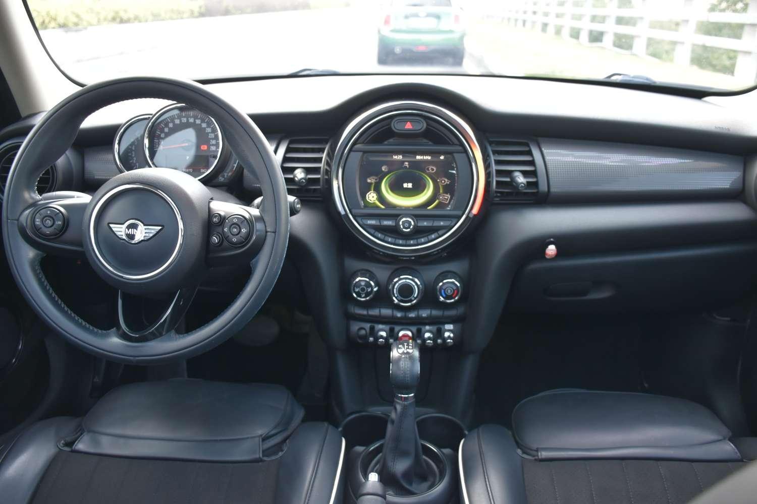 Mini Hatch 2018 thumb 9