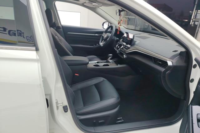 Nissan Altima 2021 thumb 3