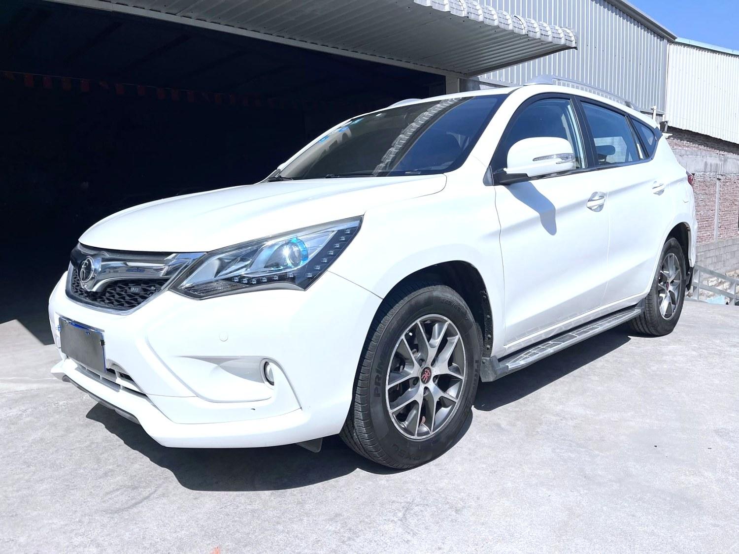 BYD Song 2016 thumb 8