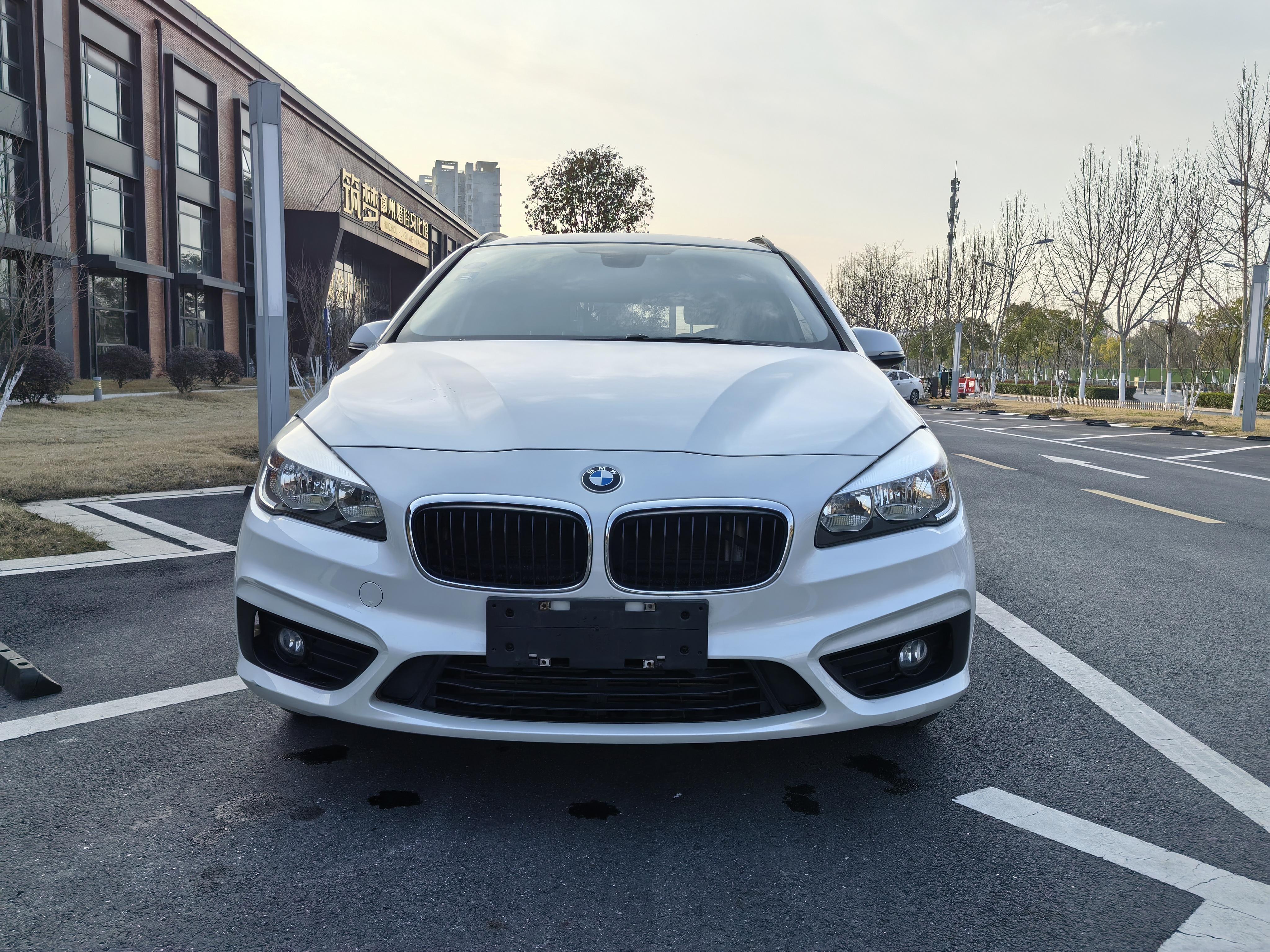 BMW 2 серии Active Tourer 2017 thumb 10
